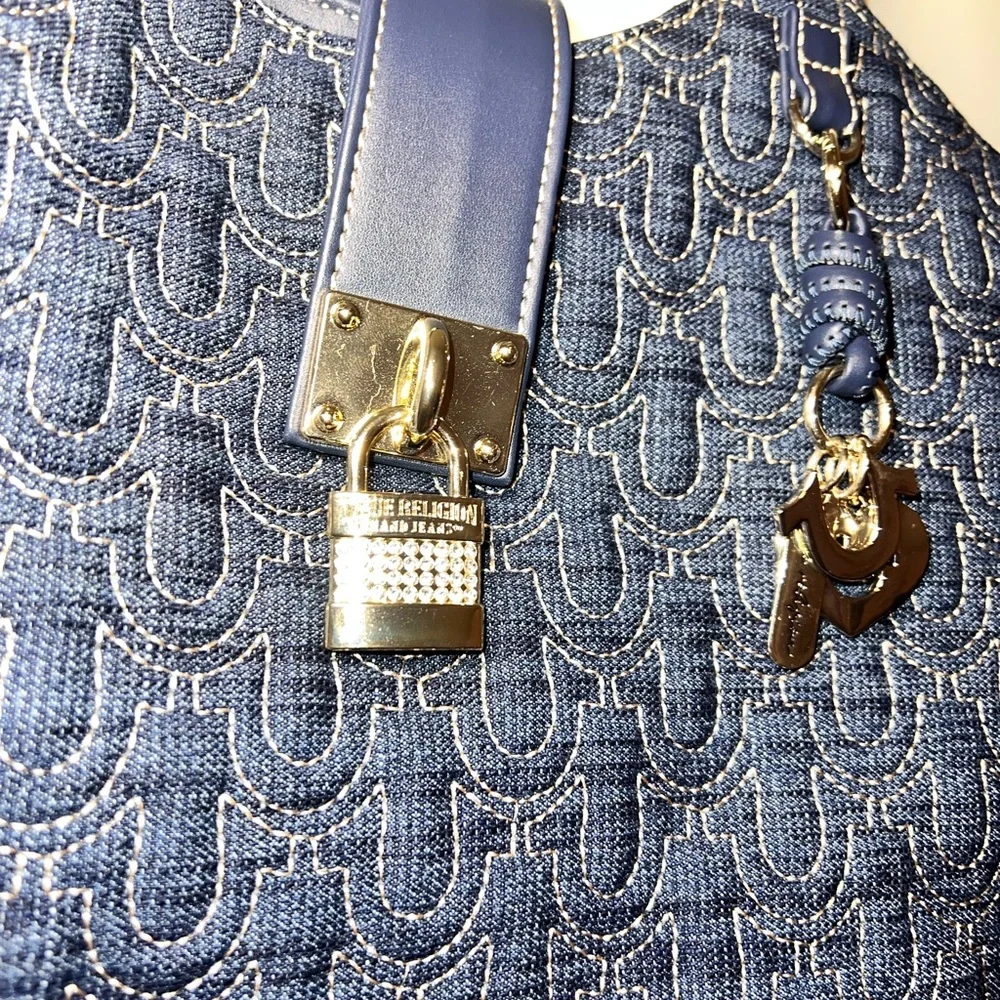 FREE GIFT WITH PURCHASE True Religion Blue Patterned Shoulder Bag